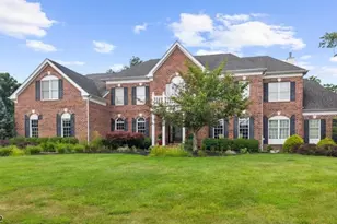 31 Balmoral Dr, Alexandria Township, NJ 08867 - Photo 1