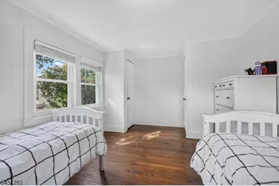 112 Rosewood Ter, Linden, NJ 07036 - Photo 23