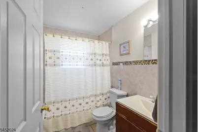 48 Cedarhurst Ave, Woodland Park, NJ 07424 - Photo 5