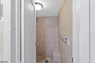 48 Cedarhurst Ave, Woodland Park, NJ 07424 - Photo 21