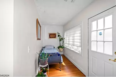 48 Cedarhurst Ave, Woodland Park, NJ 07424 - Photo 9