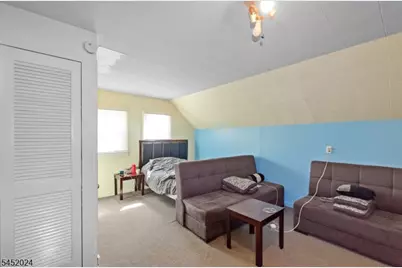48 Cedarhurst Ave, Woodland Park, NJ 07424 - Photo 15