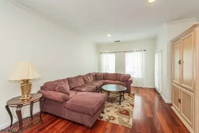 607 Brittany Dr, Wayne, NJ 07470 - Photo 13