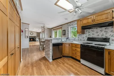 16 Sierra Rd, Jefferson Township, NJ 07849 - Photo 7