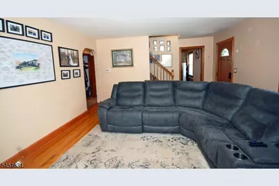 131 Weiss Ter, Raritan, NJ 08869 - Photo 7