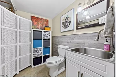 64 Grandview Dr, North Haledon, NJ 07508 - Photo 31