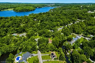 5 Three Rivers Dr, Jefferson Township, NJ 07849 - Photo 3