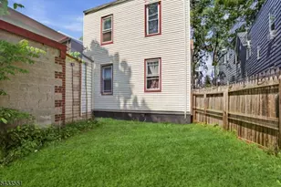 28 Underwood St, Newark, NJ 07106 - Photo 41