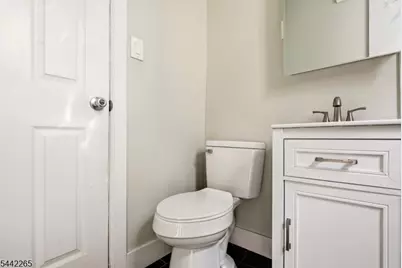 28 Underwood St, Newark, NJ 07106 - Photo 25