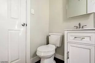 28 Underwood St, Newark, NJ 07106 - Photo 25