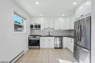 39 Manchester Ct, Wayne, NJ 07470 - Photo 13