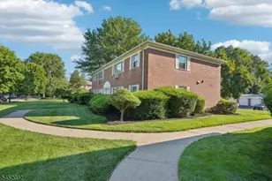 39 Manchester Ct, Wayne, NJ 07470 - Photo 27