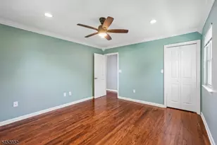 39 Manchester Ct, Wayne, NJ 07470 - Photo 19