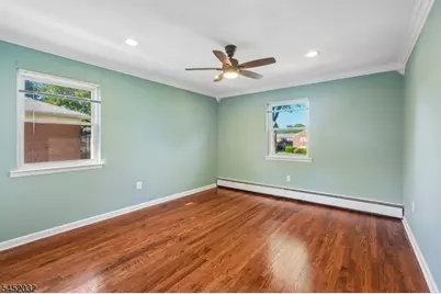 39 Manchester Ct, Wayne, NJ 07470 - Photo 17