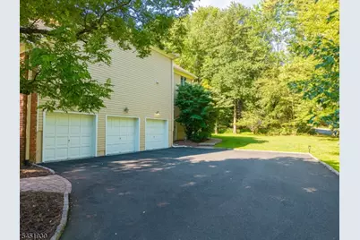 40 Newland Ct, Bridgewater, NJ 08807 - Photo 29