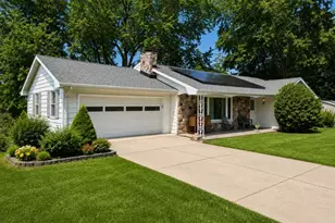 124 Main St, Bloomsbury, NJ 08804 - Photo 1