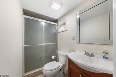 108 Independence Dr, Roselle, NJ 07203 - Photo 19