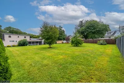 108 Independence Dr, Roselle, NJ 07203 - Photo 27