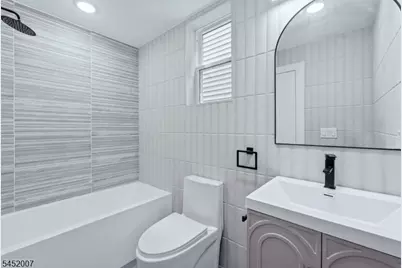 369 6th Ave, Newark, NJ 07107 - Photo 31