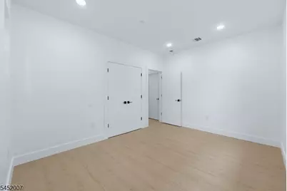 369 6th Ave, Newark, NJ 07107 - Photo 39
