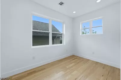 369 6th Ave, Newark, NJ 07107 - Photo 23