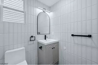 369 6th Ave, Newark, NJ 07107 - Photo 13