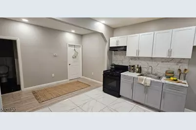 16-18 Boylan St, Newark, NJ 07106 - Photo 3