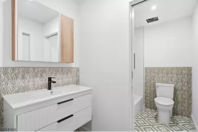 643 S 10th St, Newark, NJ 07108 - Photo 15