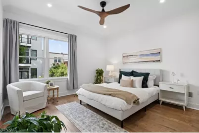 204 Bowers St, Jersey City, NJ 07307 - Photo 15