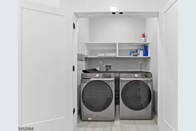 204 Bowers St, Jersey City, NJ 07307 - Photo 25
