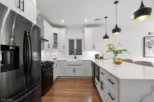 204 Bowers St, Jersey City, NJ 07307 - Photo 3
