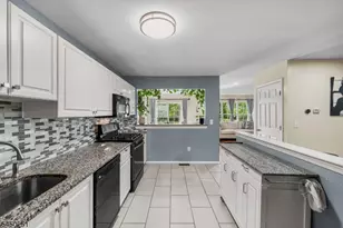 262 Retta Ct, Piscataway Township, NJ 08854 - Photo 9