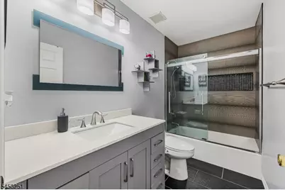 262 Retta Ct, Piscataway Township, NJ 08854 - Photo 21