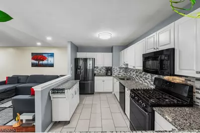 262 Retta Ct, Piscataway Township, NJ 08854 - Photo 9