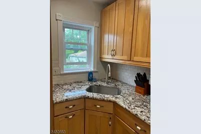 815 Seymour Ave, Linden, NJ 07036 - Photo 3