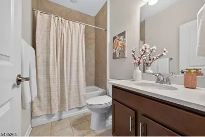 18 Cortland Ct-Unit A, Livingston, NJ 07039 - Photo 29