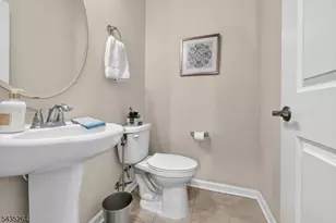 18 Cortland Ct, Livingston, NJ 07039 - Photo 17