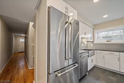 480 Parkway Dr #1, Clark Township, NJ 07066 - Photo 13