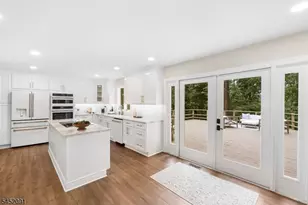 31 Warren Cutting, Chester, NJ 07930 - Photo 9
