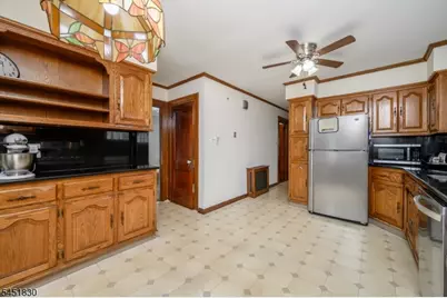 938 Ray Ave, Union Township, NJ 07083 - Photo 17