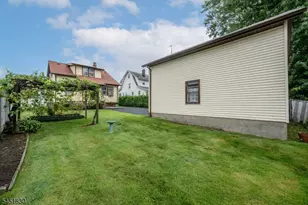 938 Ray Ave, Union Township, NJ 07083 - Photo 41