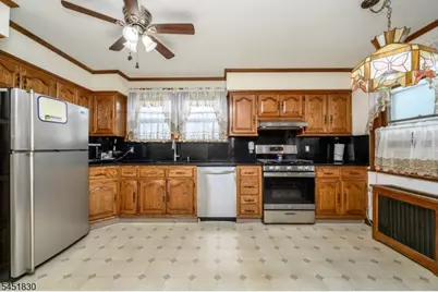 938 Ray Ave, Union Township, NJ 07083 - Photo 15
