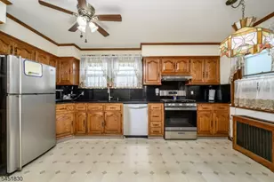 938 Ray Ave, Union Township, NJ 07083 - Photo 15