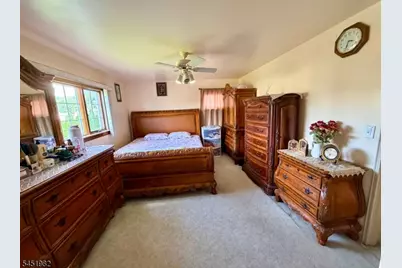 114 Sandra Dr, Totowa, NJ 07512 - Photo 21