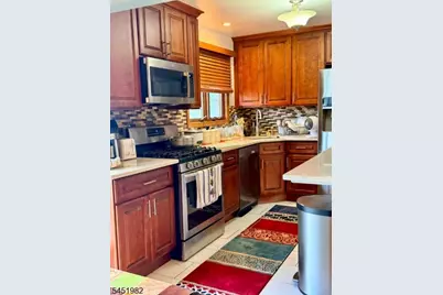 114 Sandra Dr, Totowa, NJ 07512 - Photo 13