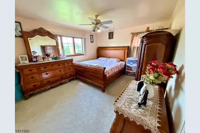 114 Sandra Dr, Totowa, NJ 07512 - Photo 19