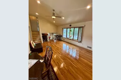 114 Sandra Dr, Totowa, NJ 07512 - Photo 7