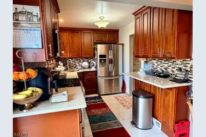 114 Sandra Dr, Totowa, NJ 07512 - Photo 9