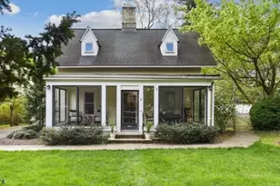 8 Franklin Pl, Summit, NJ 07901 - Photo 1