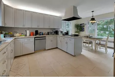 8 Franklin Pl, Summit, NJ 07901 - Photo 11